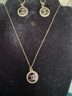 Handcrafted Zipper Pull Jewelry Set – Earrings & Necklace