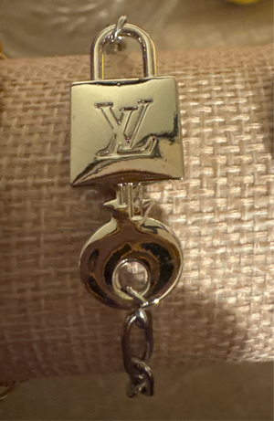 Handmade Silver Lock Bracelet – Zipper Pull