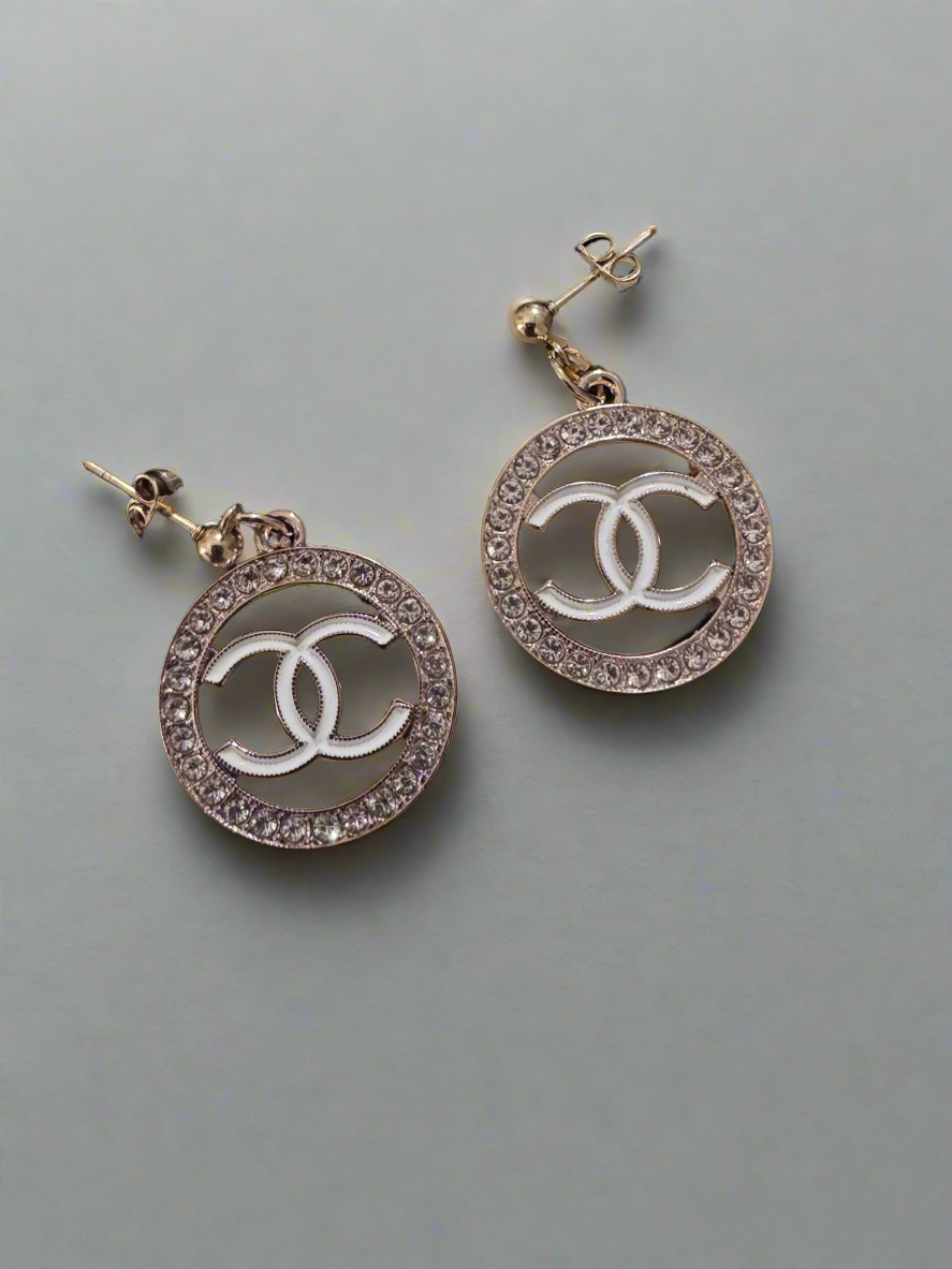 Gold Fashion’s handcrafted zipper pull earrings