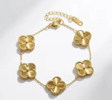 Load image into Gallery viewer, 3Pcs 18K Gold Plated Stainless Steel Clover set