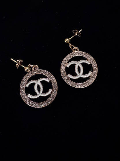Gold Fashion’s handcrafted zipper pull earrings
