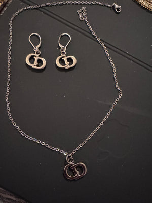 Handcrafted Zipper Pull Jewelry Set – Earrings & Necklace