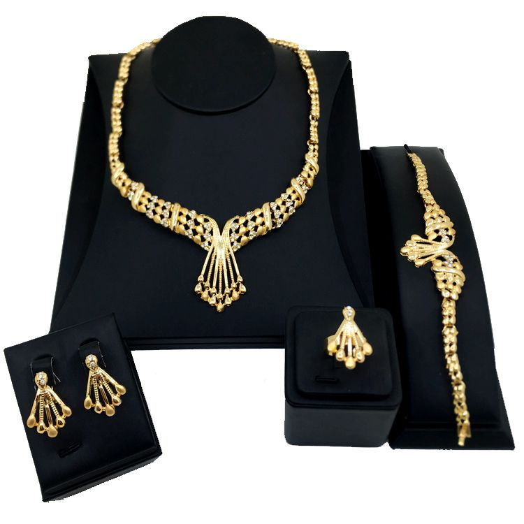 Elegant jewelry set Four-piece earring set