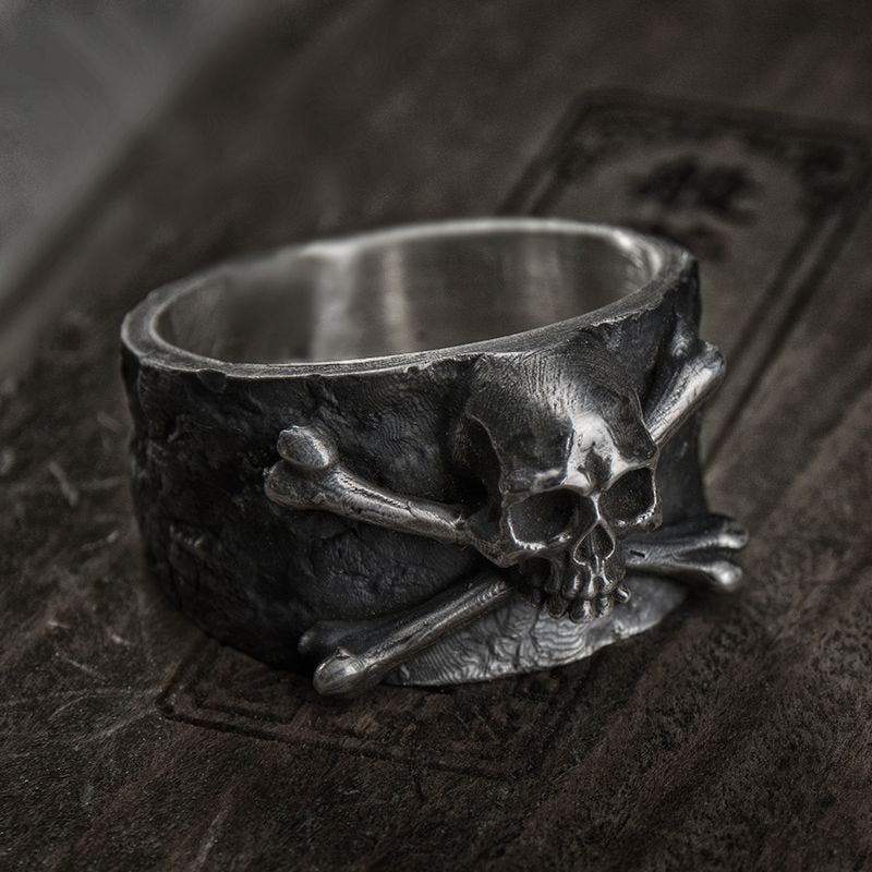 Vintage Skull & Crossbones Ring