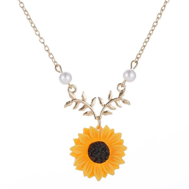 Delicate Sunflower Pendant Necklace Creative Imitation Pearls - MomProStore 