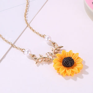 Delicate Sunflower Pendant Necklace Creative Imitation Pearls - MomProStore 