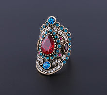 Load image into Gallery viewer, Vintage Diamonds Female Ring