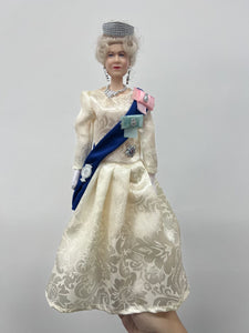 Queen Elizabeth II Jubilee Toy Action Figure Collector Doll