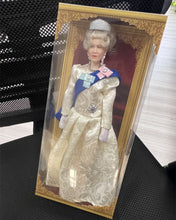 Load image into Gallery viewer, Queen Elizabeth II Jubilee Toy Action Figure Collector Doll