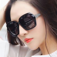 Load image into Gallery viewer, Oversized Square Sunglasses Women UV400